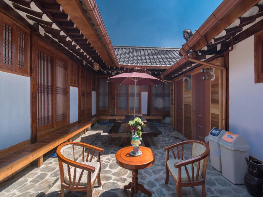 Bibimbap Hanok Guesthouse Insadong Seoul Room photo